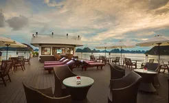 Athena Cruise sundesk