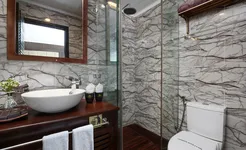 Glory Legend Cruise Bathroom