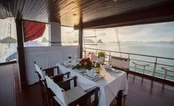 Prince Junk ourdoor dinning